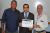 Dr. Ricardo Lyra recebe certificado de representantes da Nabuco  Foto: Ricardo Lima 